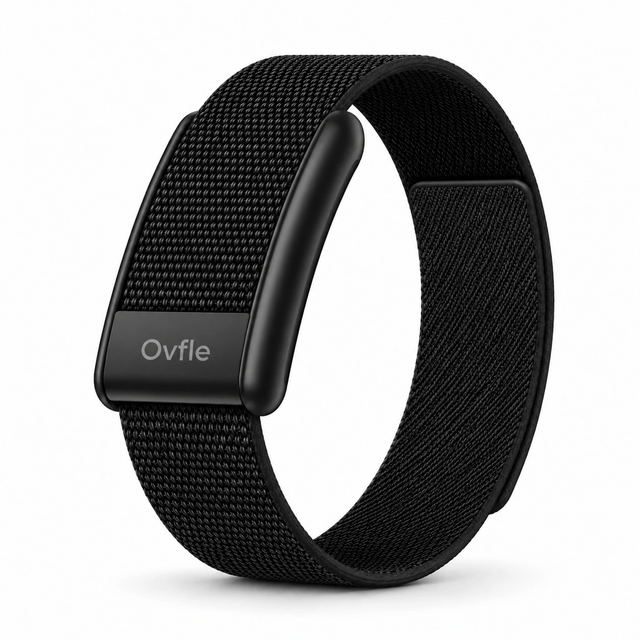 OVFLE WP-1 Active screenless fitness band in Black